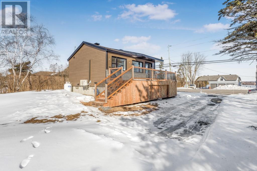 3646 Front Road E, Hawkesbury, Ontario  K6A 2T4 - Photo 4 - 1376005