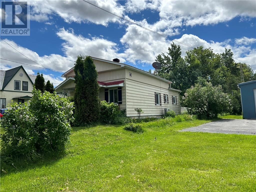 4866 2ND LINE ROAD, north lancaster, Ontario