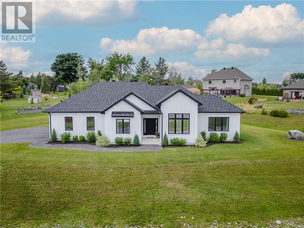 4 GEORGE PATRICK DRIVE, long sault, Ontario