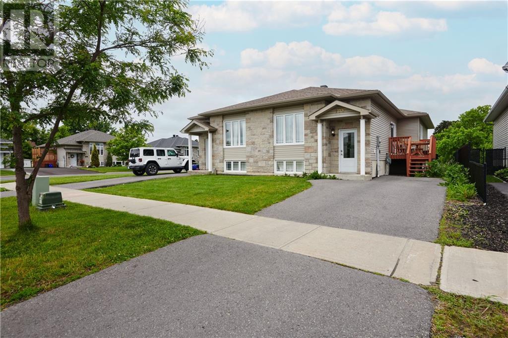 108 FORESTDALE CRESCENT, cornwall, Ontario