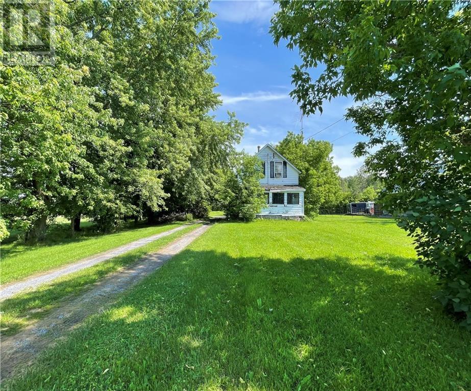 18096 COUNTY ROAD 43 ROAD, apple hill, Ontario