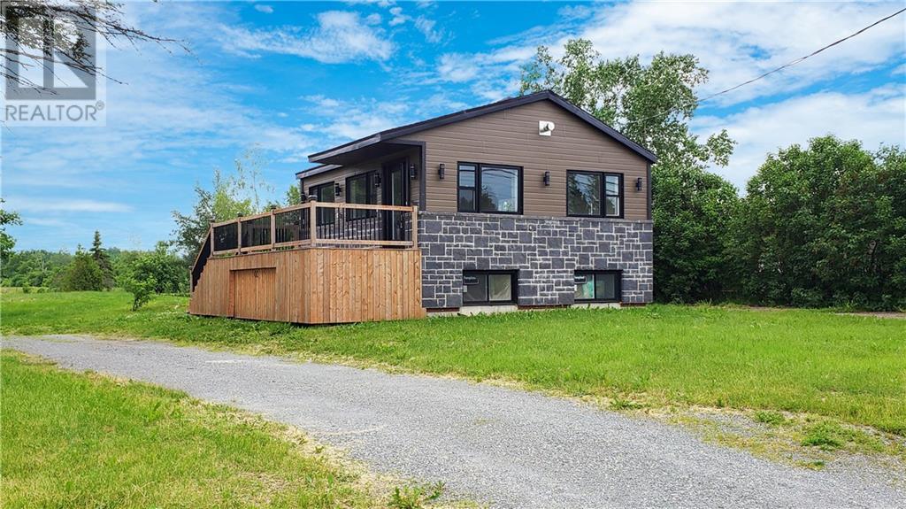 3646 FRONT ROAD E, hawkesbury, Ontario