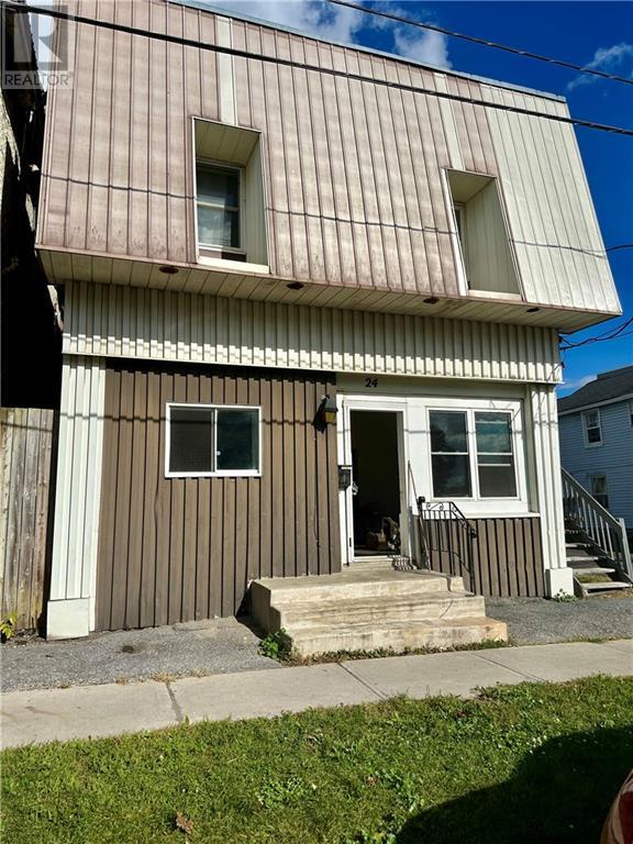 24 MARLBOROUGH STREET S, Cornwall, Ontario