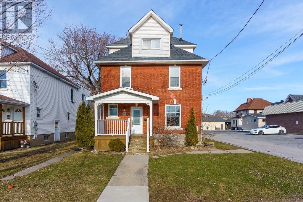 213 CUMBERLAND STREET, Cornwall, Ontario